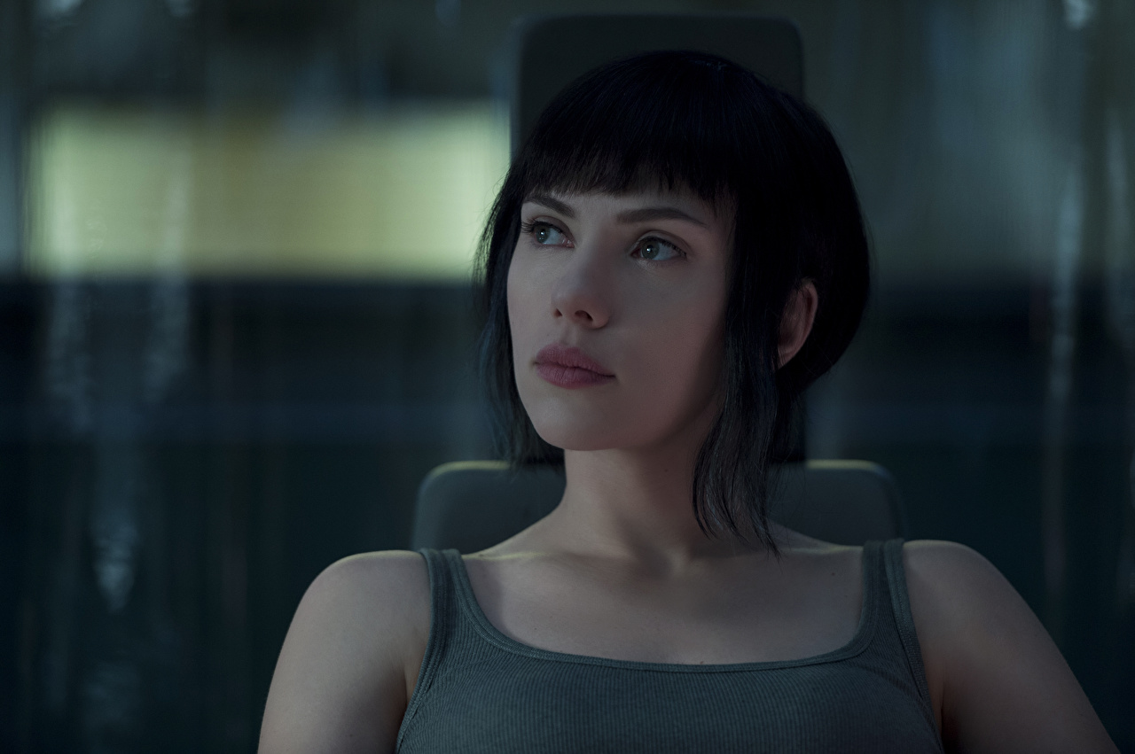 Scarlett Johansson in Ghost in the Shell (2017).