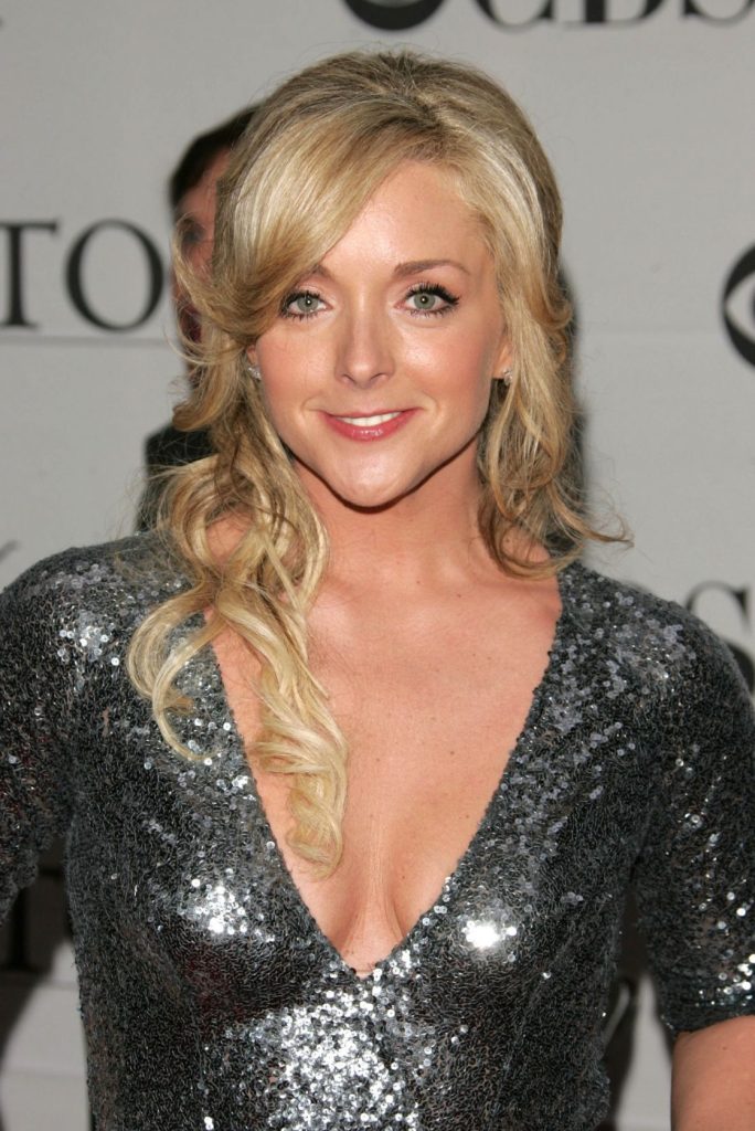 Rejected the role of Rachel Green - Jane Krakowski.