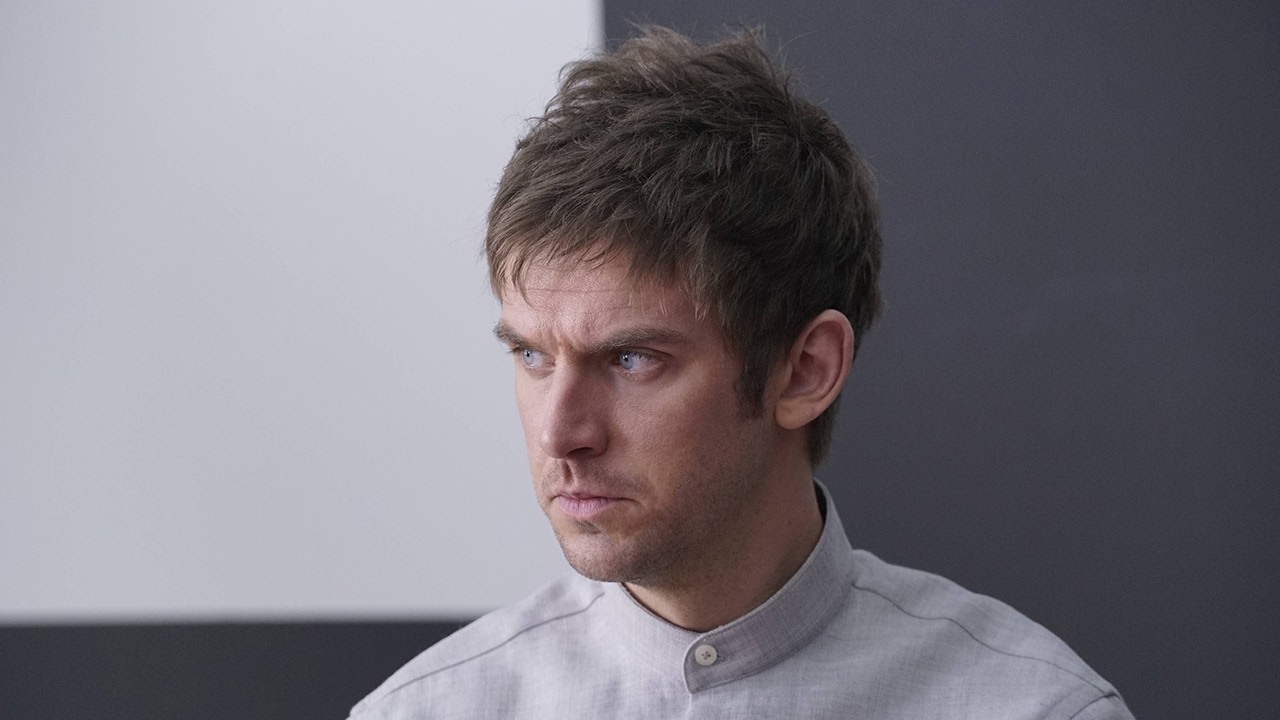 Dan Stevens's performance as Legion