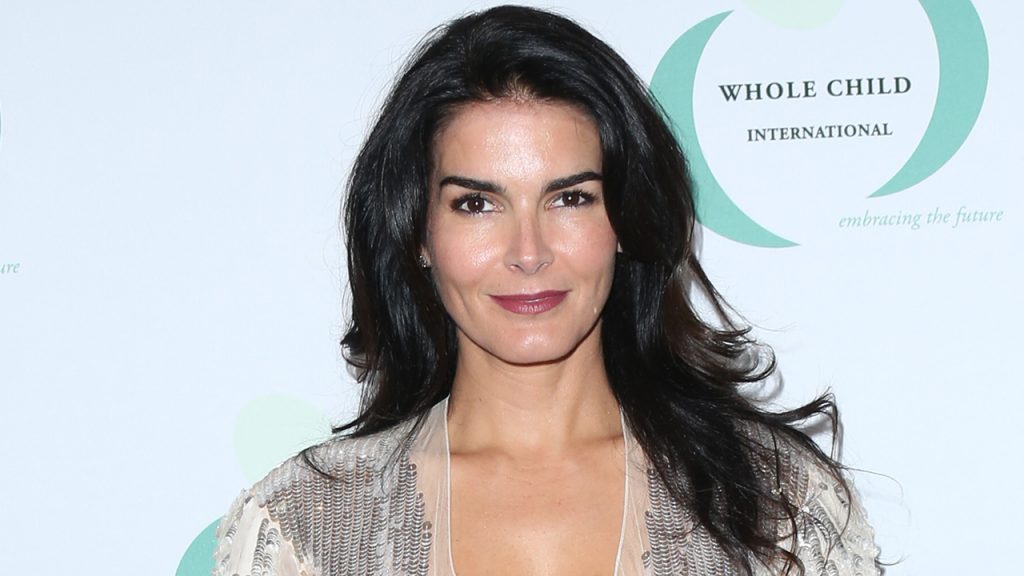 Angie Harmon the voice of hulk