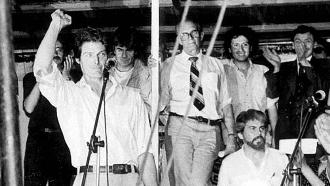 Christopher Reeve in Chile - Protesting Against Pinochet Regime