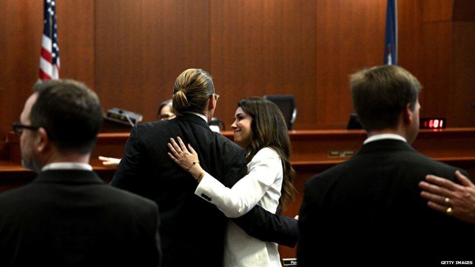 Johnny Depp and his lawyer Camille Vasquez in the courtroom 