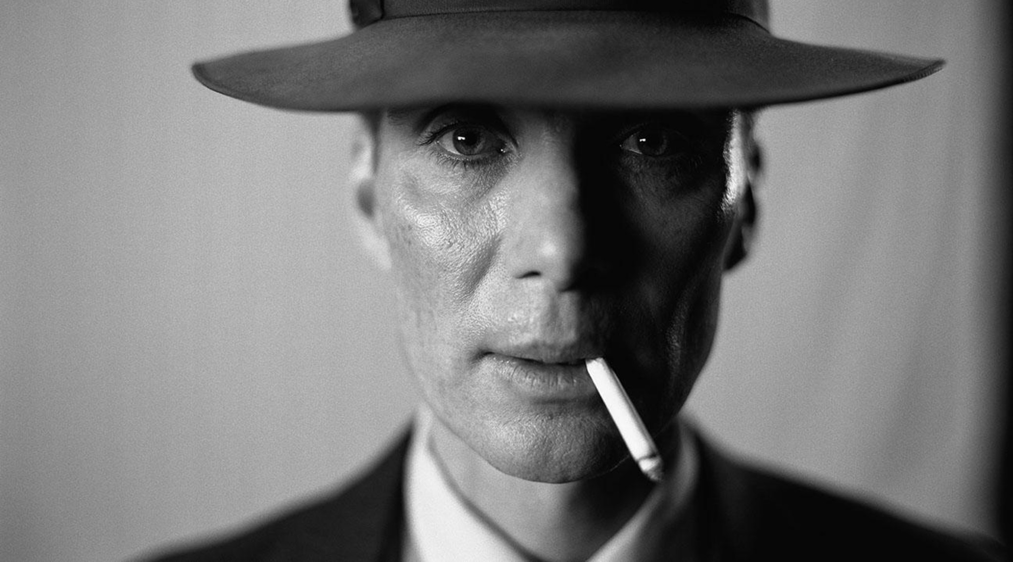 Cillian Murphy as J. Robert Oppenheimer in Oppenheimer (2023).